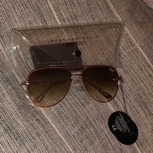 #desixquay Green Fade Rose Gold High Key Sunnies